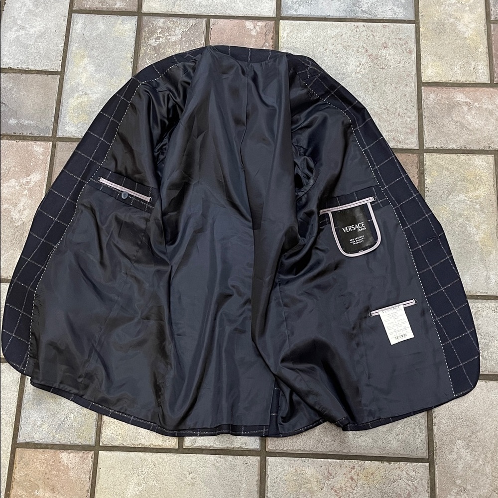 Versace Men’s Jacket. Size L? - Picture 5 of 9